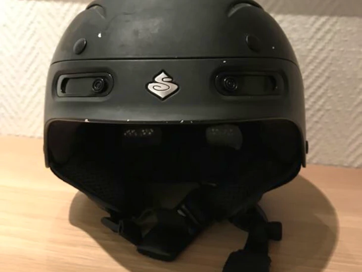 Hjelm og briller til ski/snowboardg