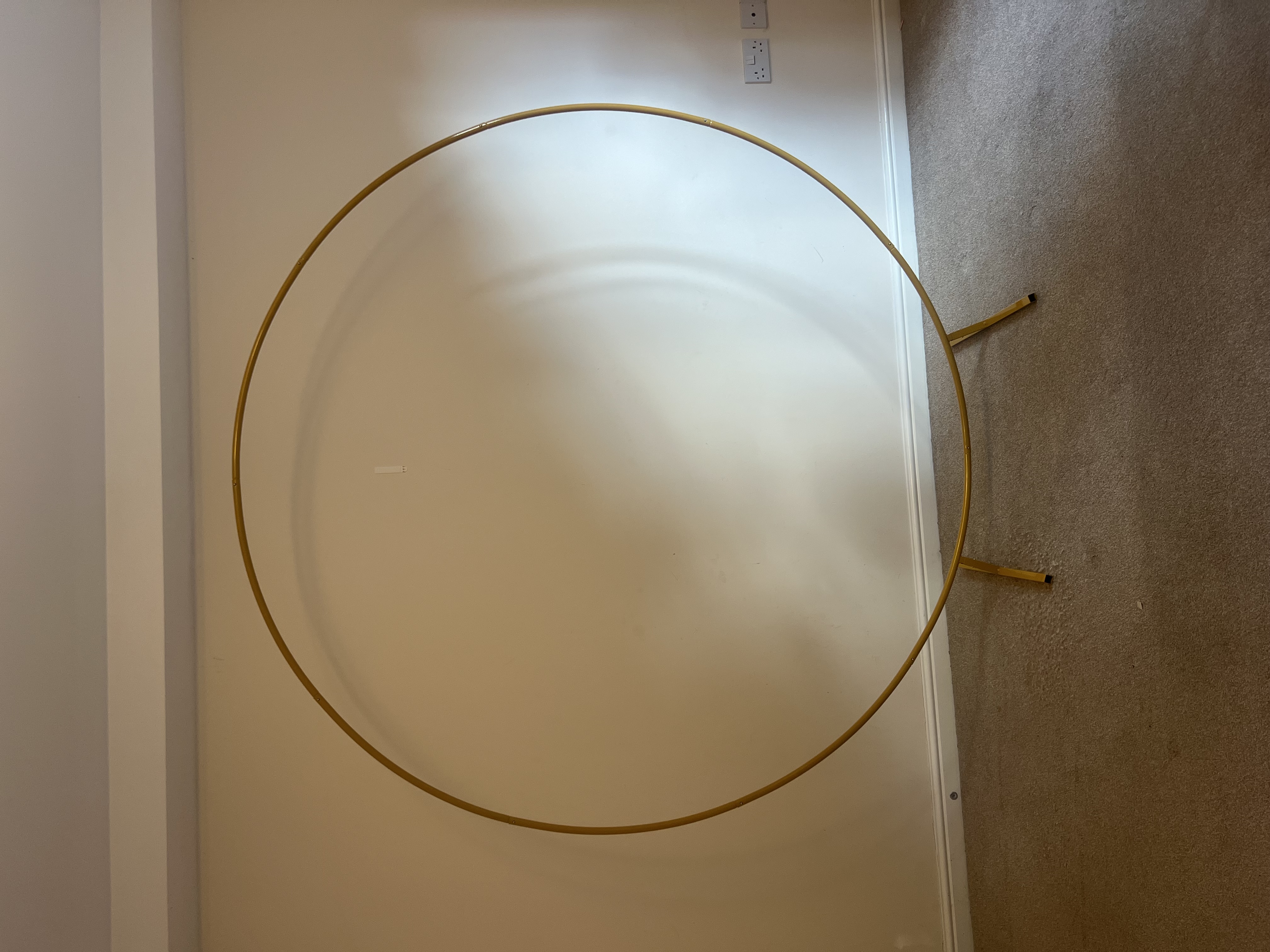 2m round gold hoop balloon arch 
