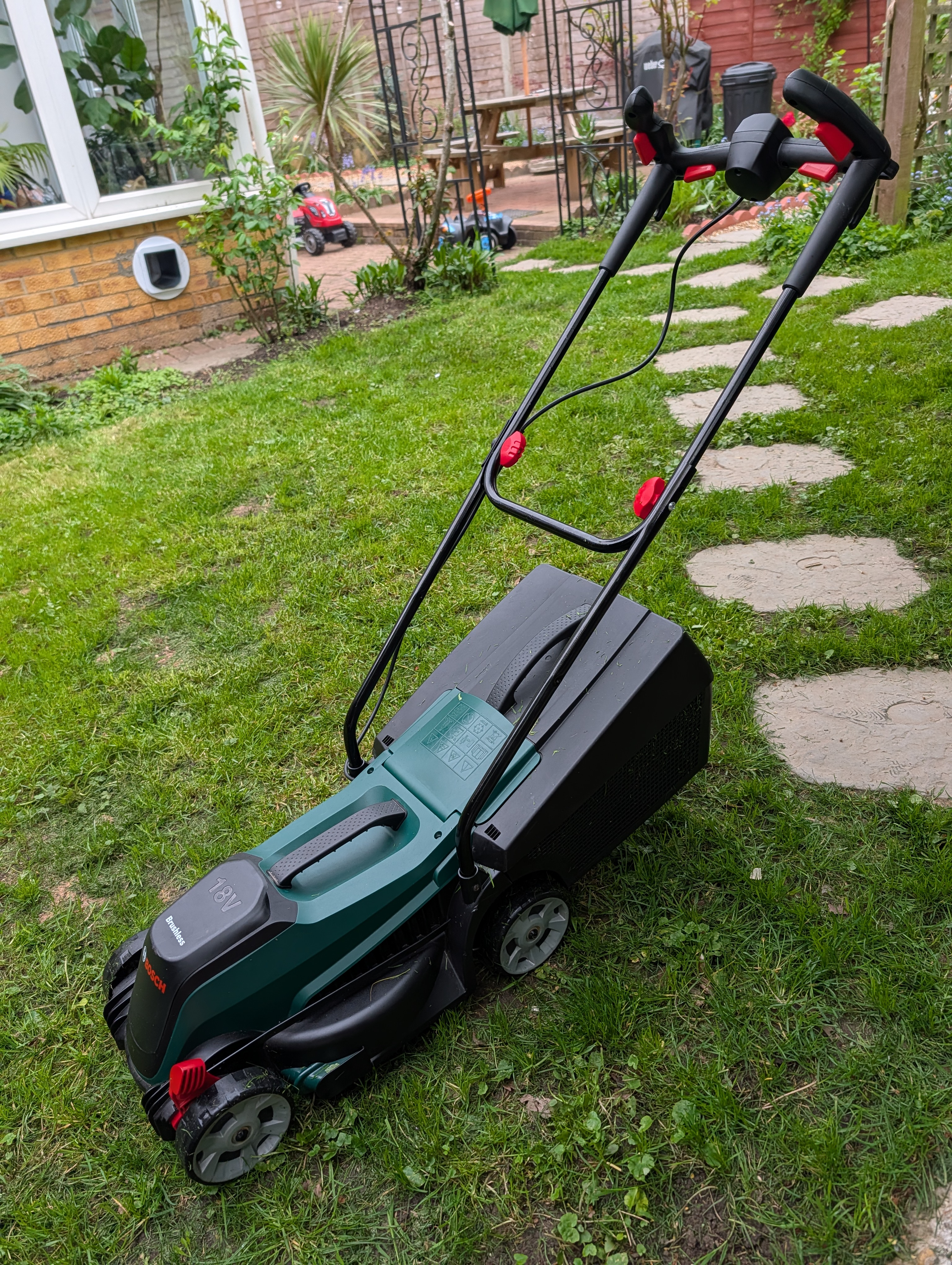 Bosch cordless 18v lawn mower 