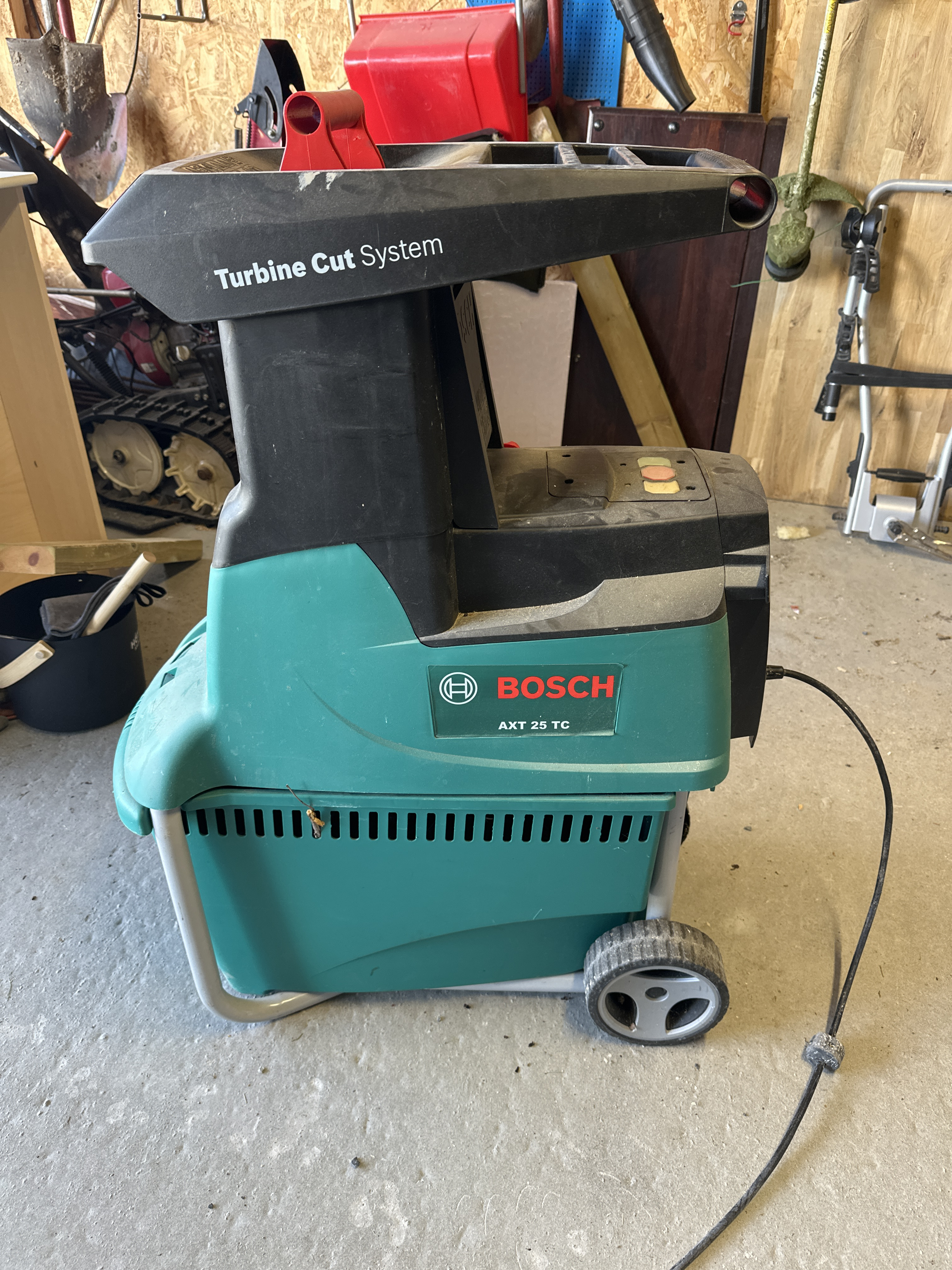 Kompostkvern bosch axt 25tc