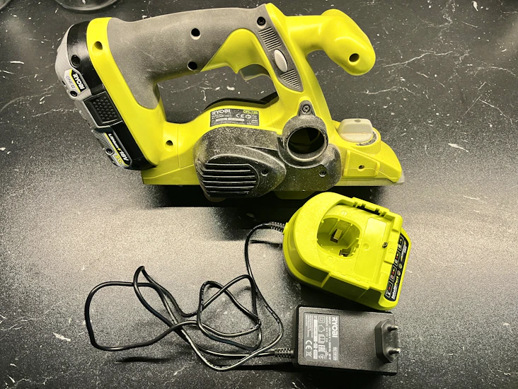 Ryobi handhyvel