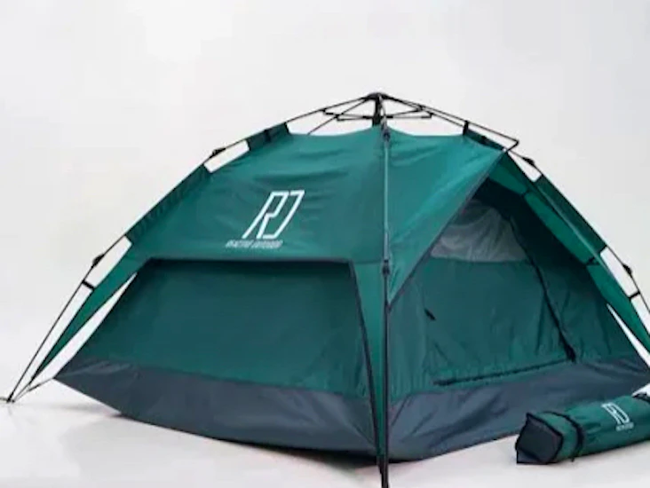 Easy to pitch and takedown good for beach days