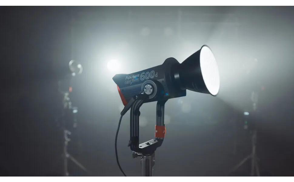 Aputure 600d pro led light