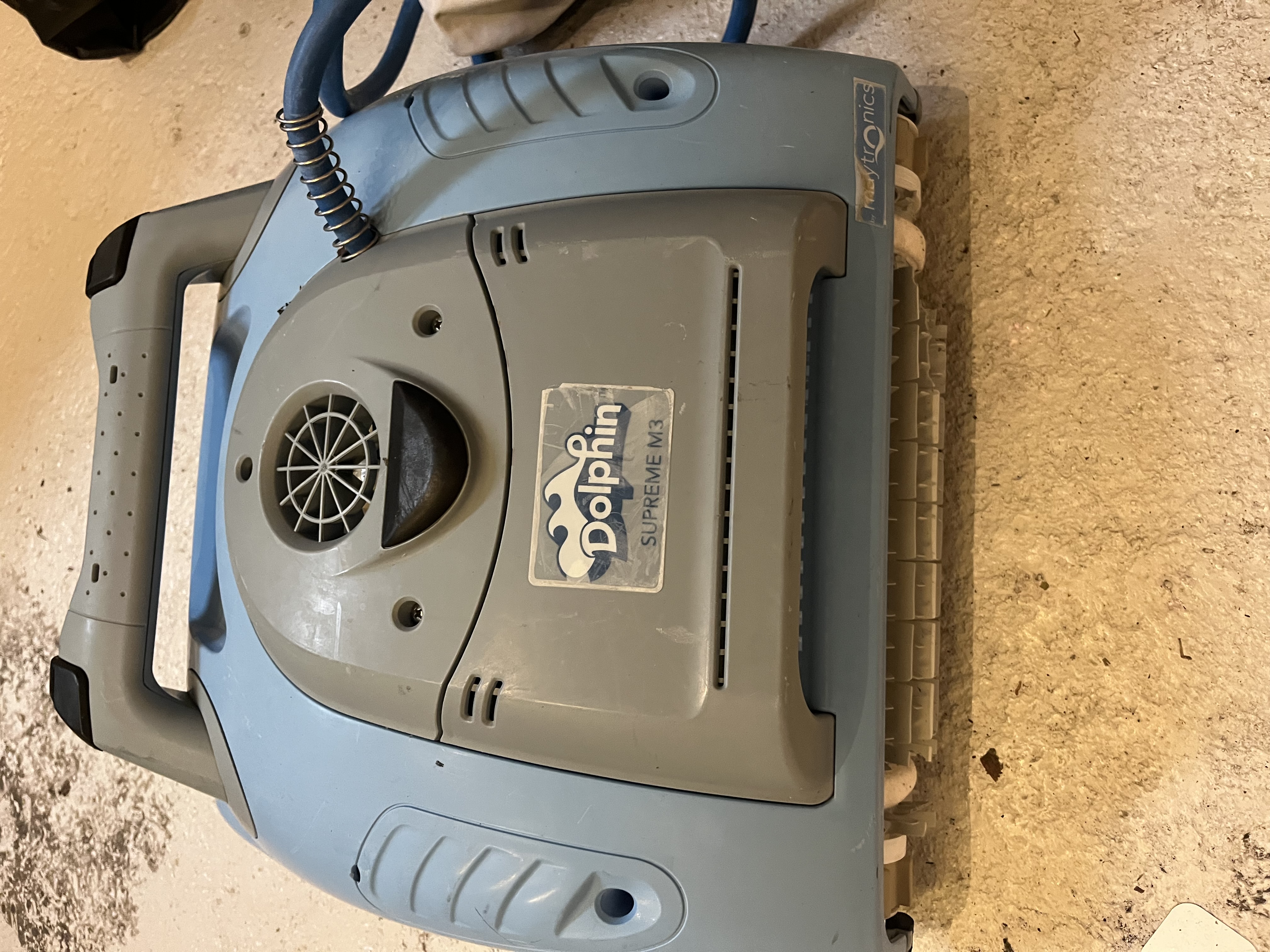 Maytronics dolphin supreme m3