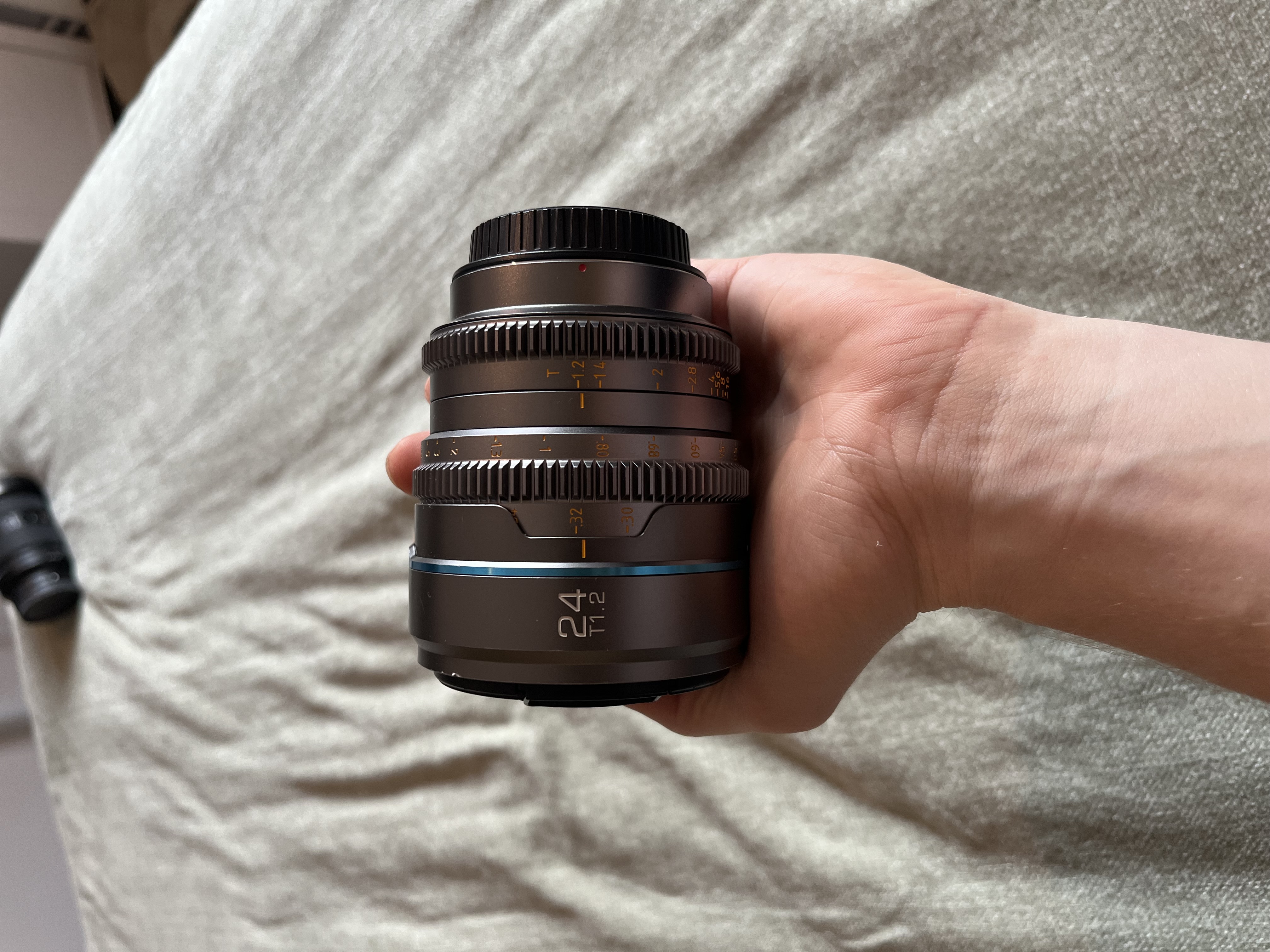 Sirui nightwalker 24mm t1.2 e mount