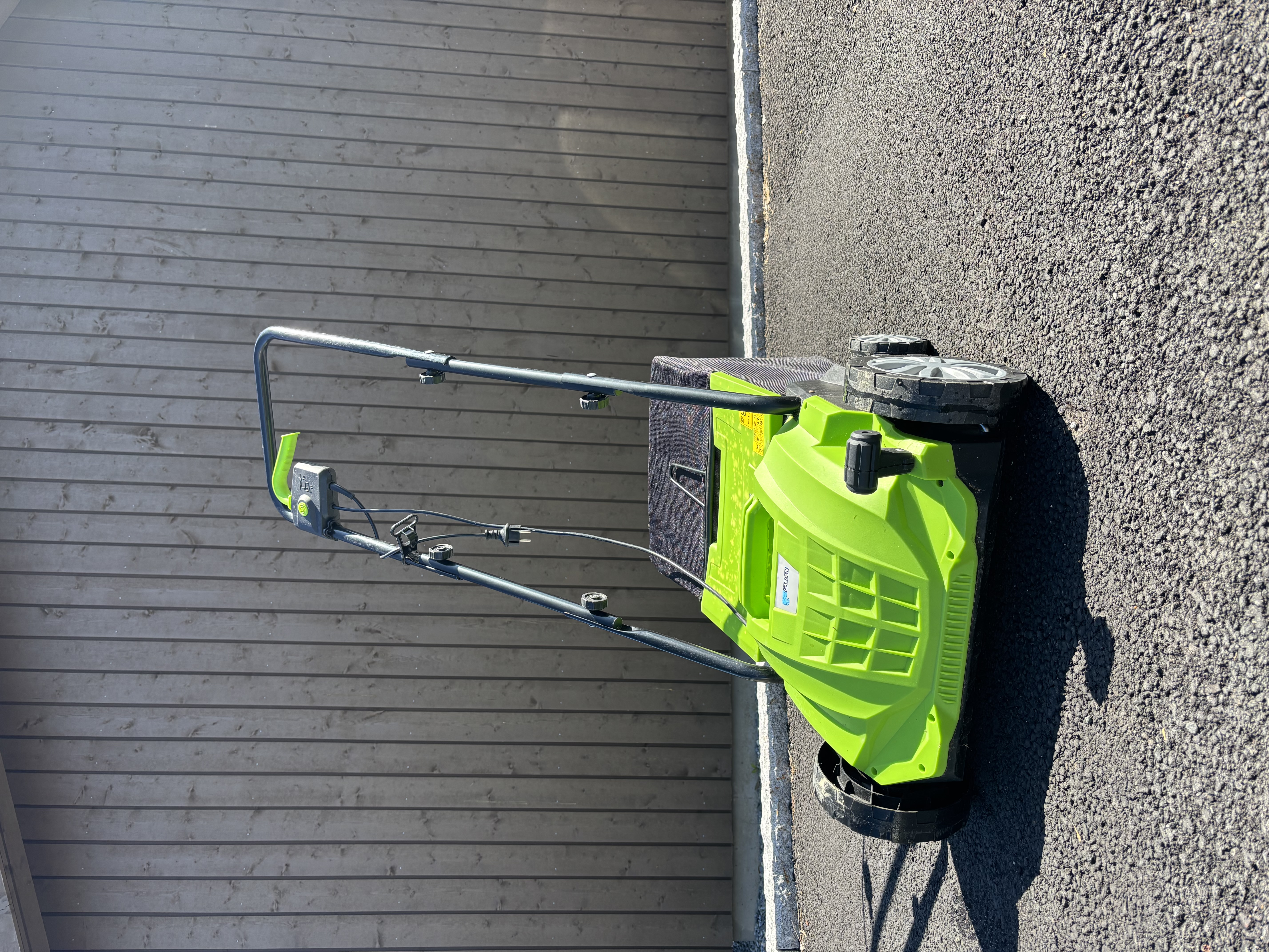 Vertikalskjærer / mosefjerner / plenlufter
