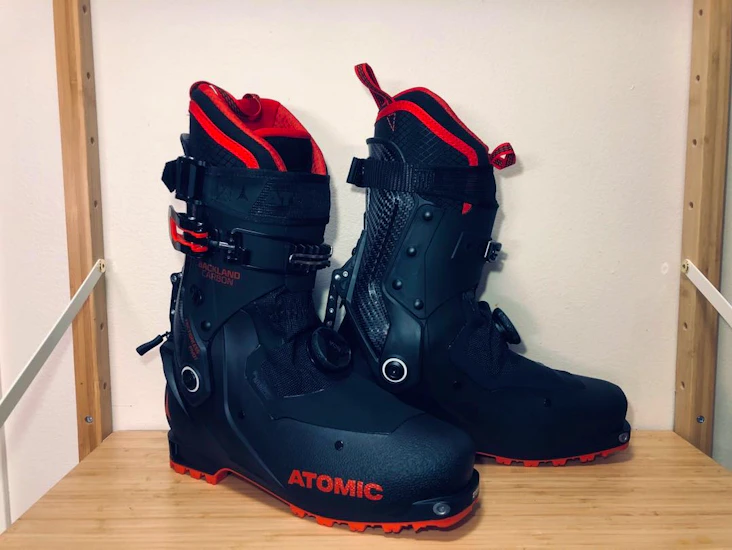 Toppturspjäxor atomic backland carbon 2020