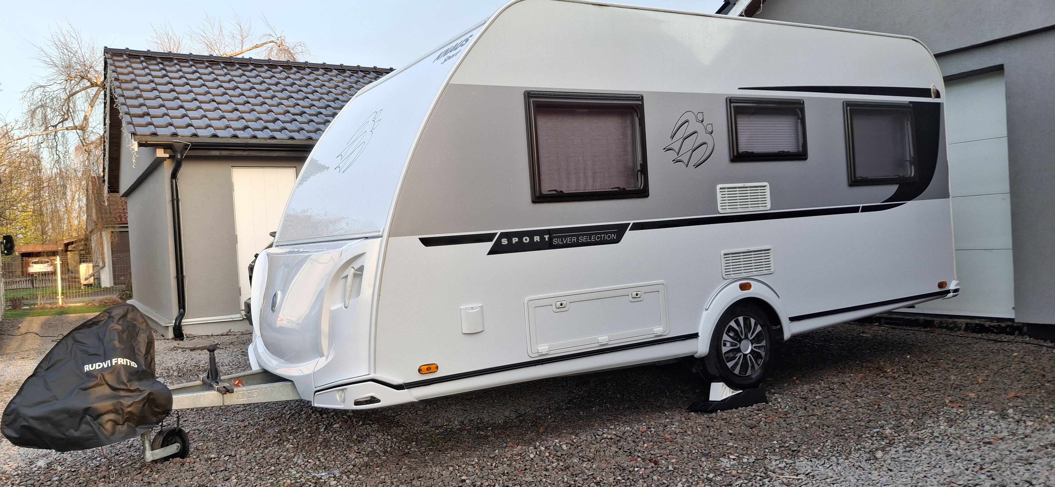 Knaus sport 450 fu 1200kg 