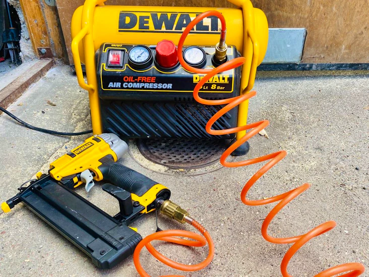 Kompakt kompressor dewalt, 8 bar