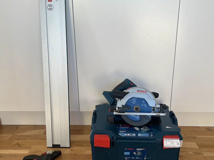 Hemkörning ingår! cirkelsåg bosch gks 18v-57 g professional med styrskena