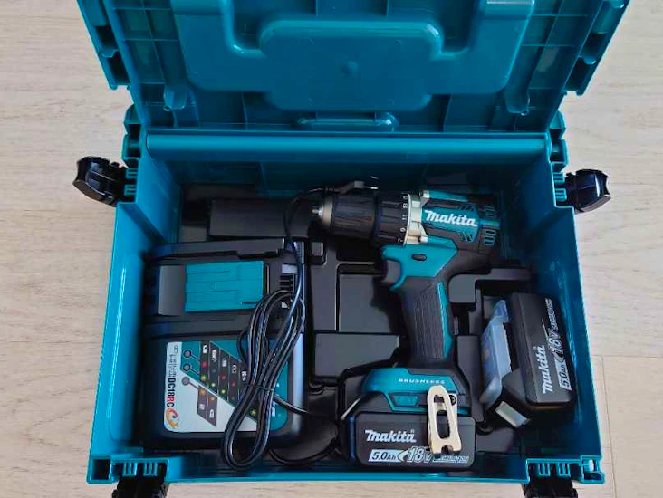 Proffs makita 5.0ah skruvdragare