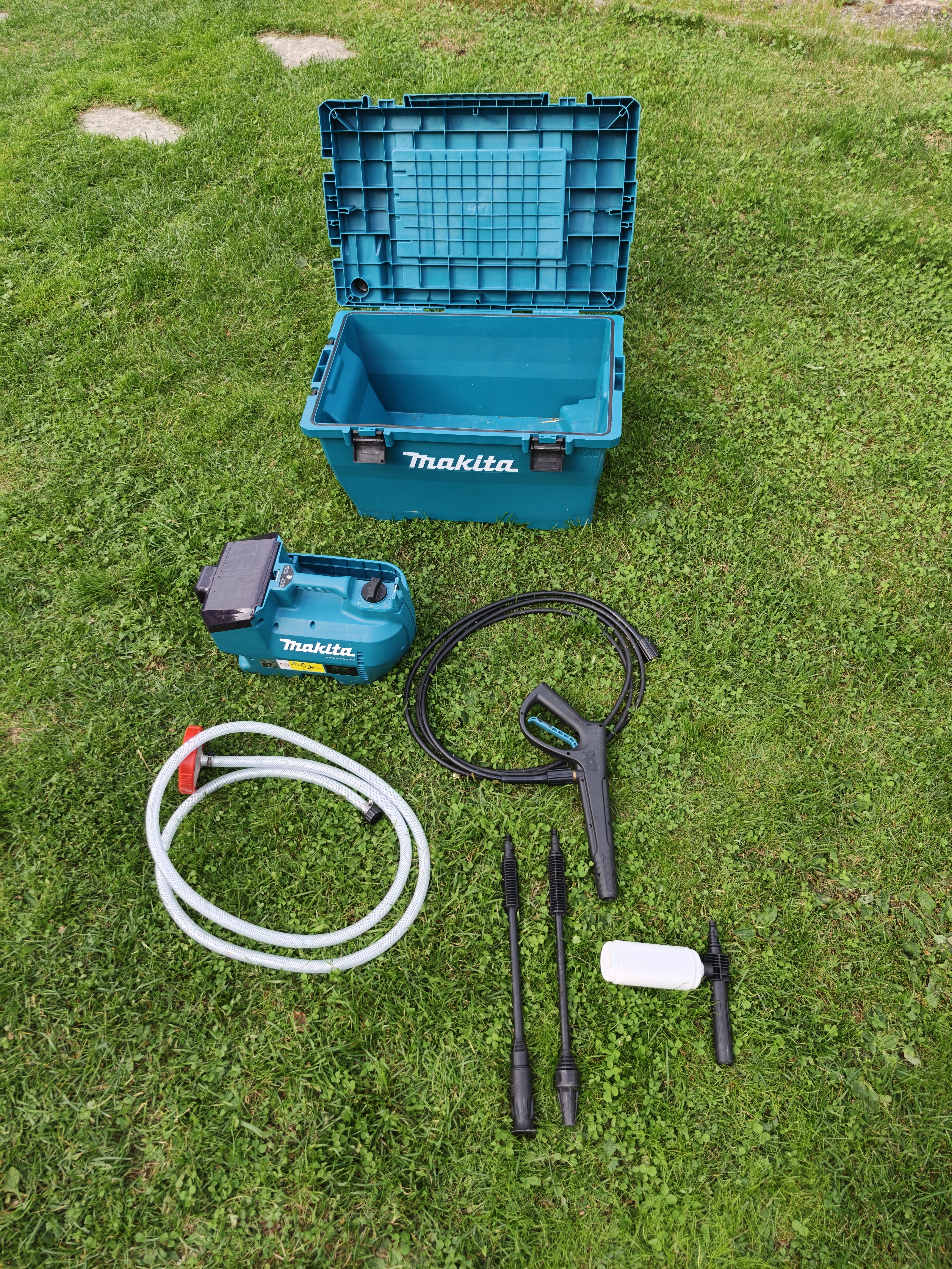 Akkupainepesuri makita dwh080