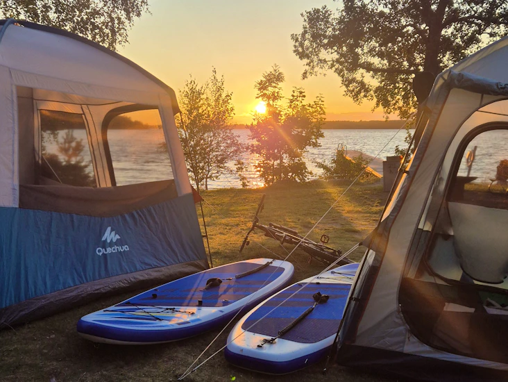 Stort tält med full ståhöjd för max 6 personer