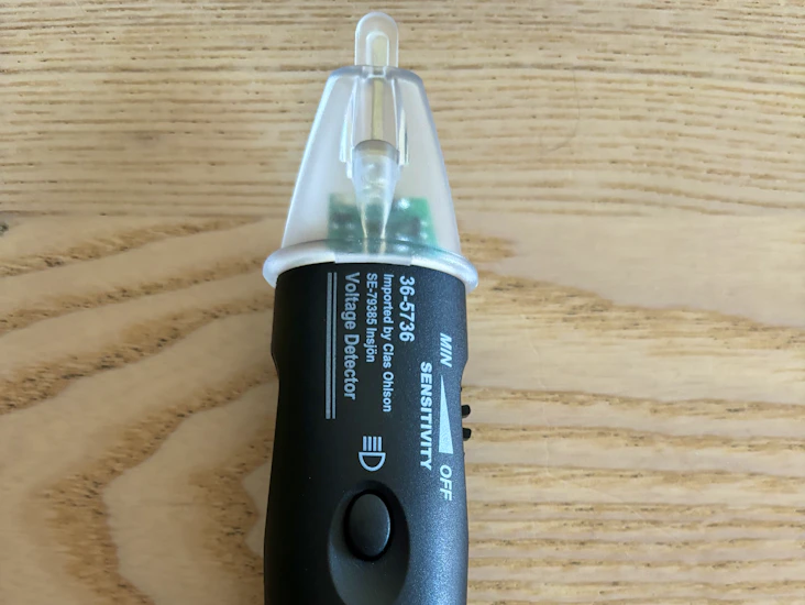 Spänningsdetektor med led-belysning