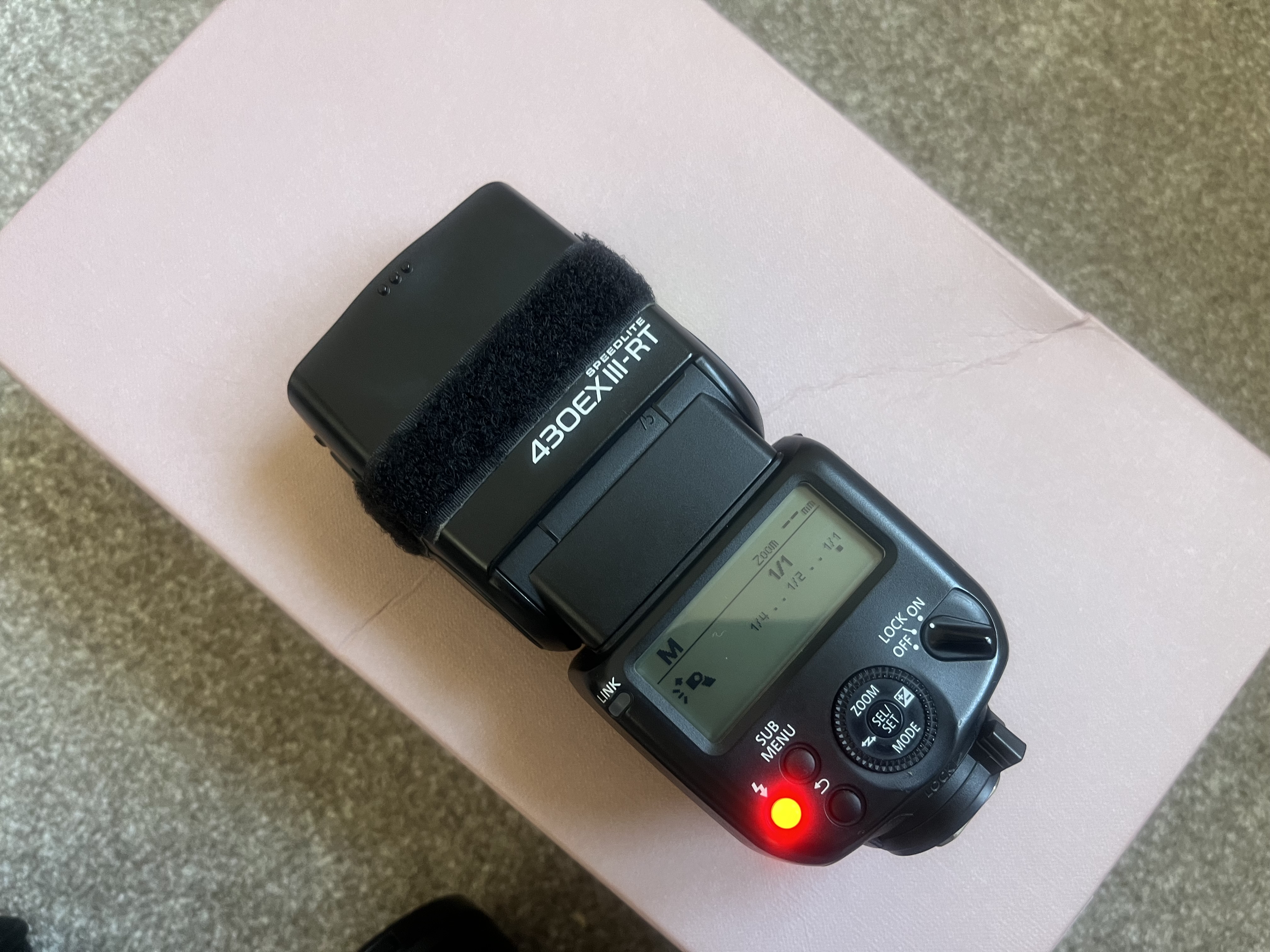 Canon speedlite 