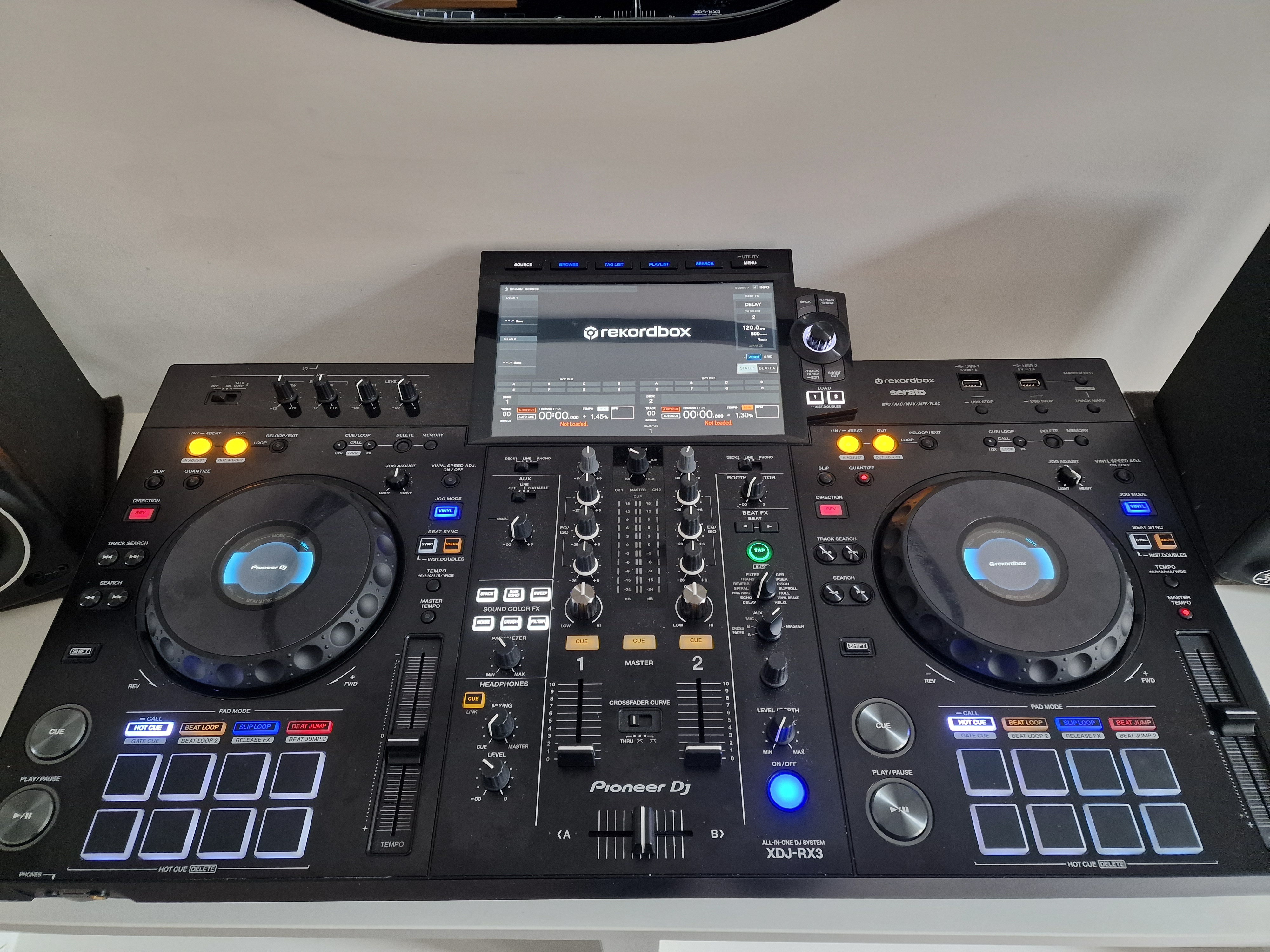 Pioneer dj xdj-rx3 all-in-one dj controller