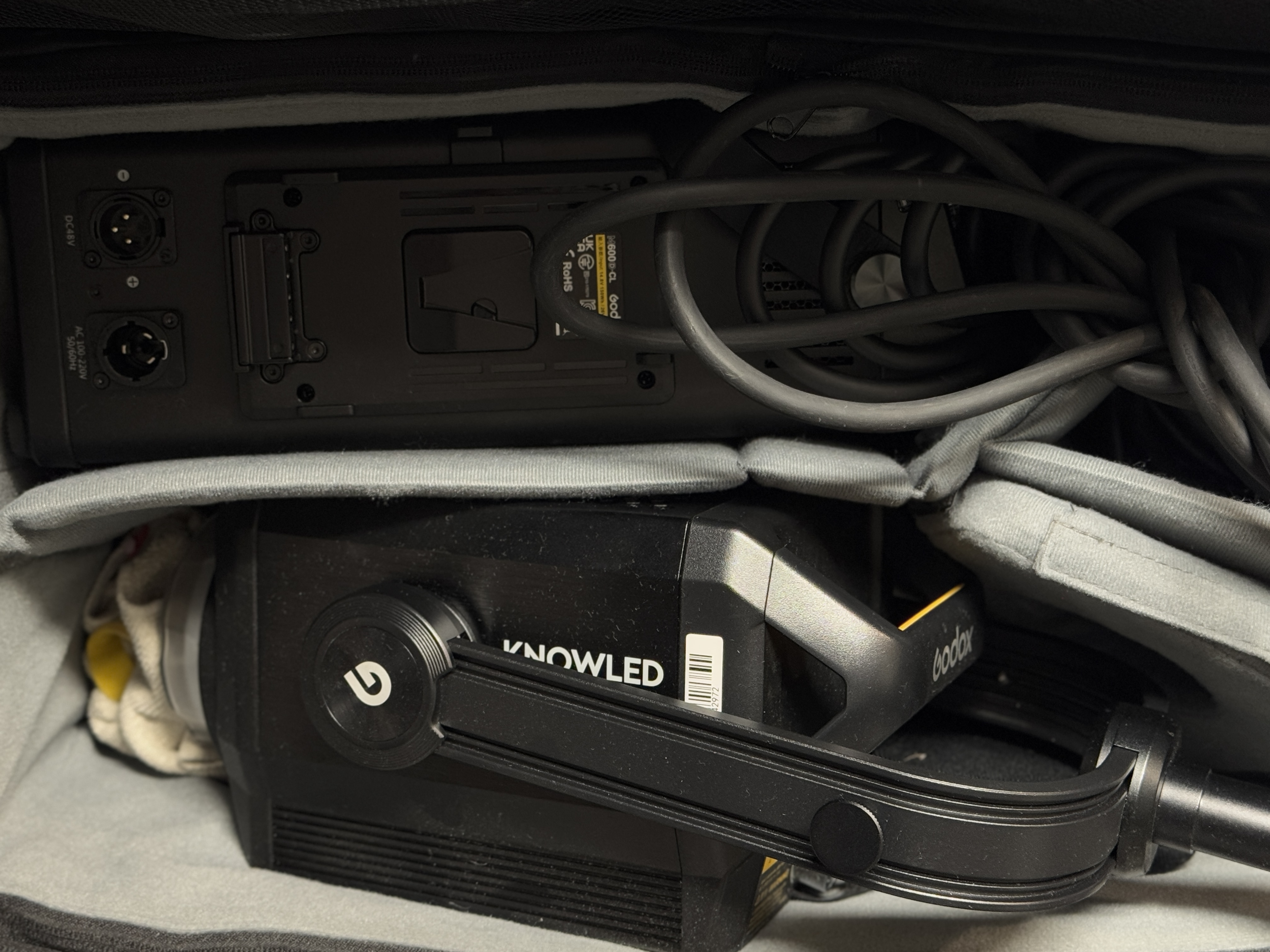 Godox m600bi pro led -valaisin 