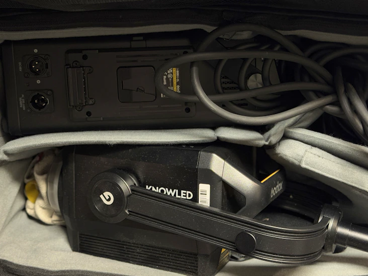 Godox m600bi pro led -valaisin