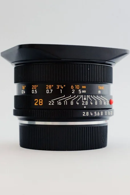 Leica leitz elmarit-r 1:2.8 28mm lens v2 - come with canon ef mount adaptor 