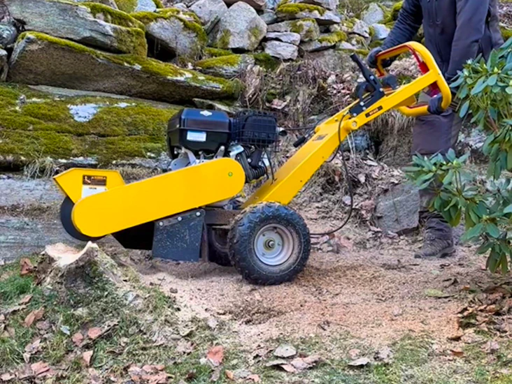 Stubbfräs - lättanvänd och med dragkula!