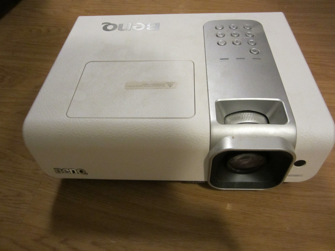 Benq w1000+ fullhd projektor