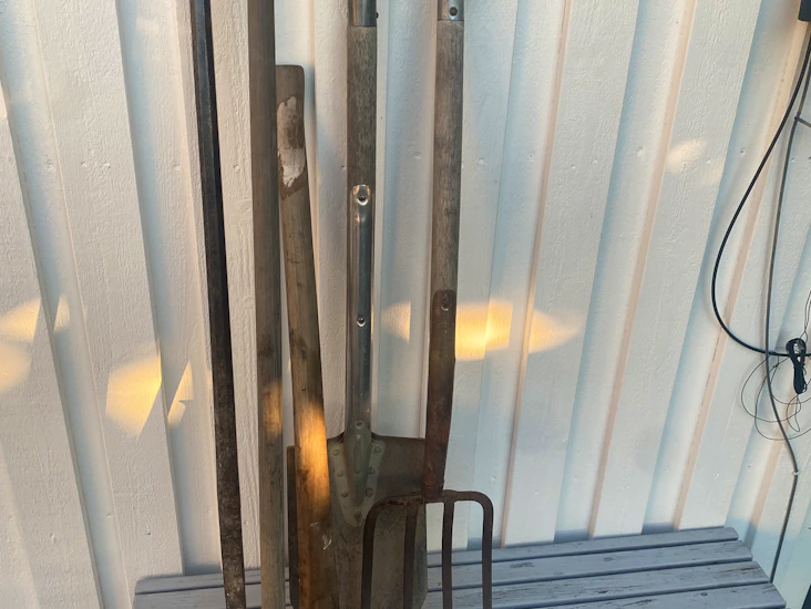 Kit spade, grep, hacka, järnspett, järnkratta