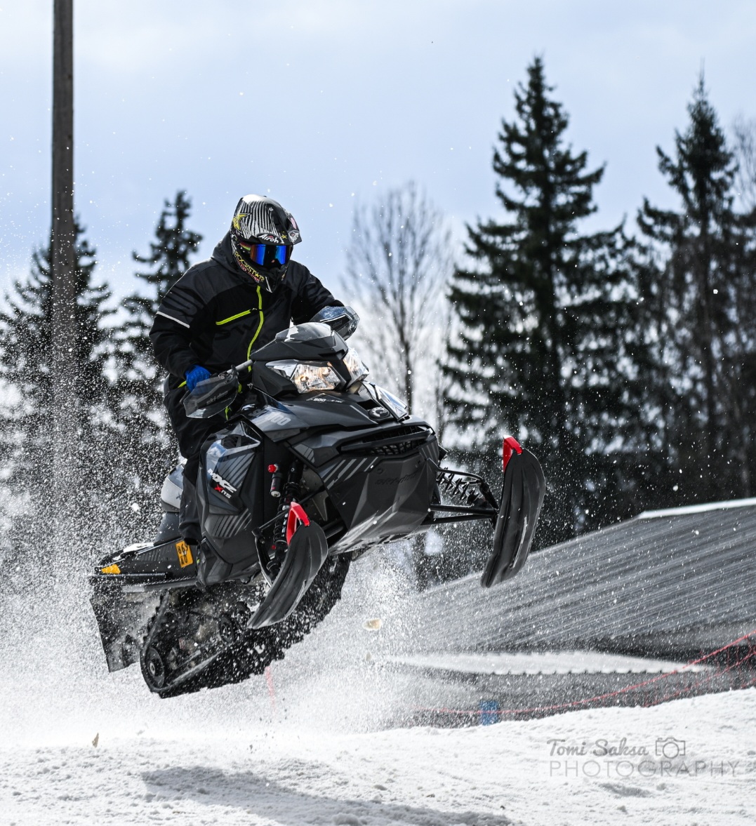 Ski-doo mxz xrs 