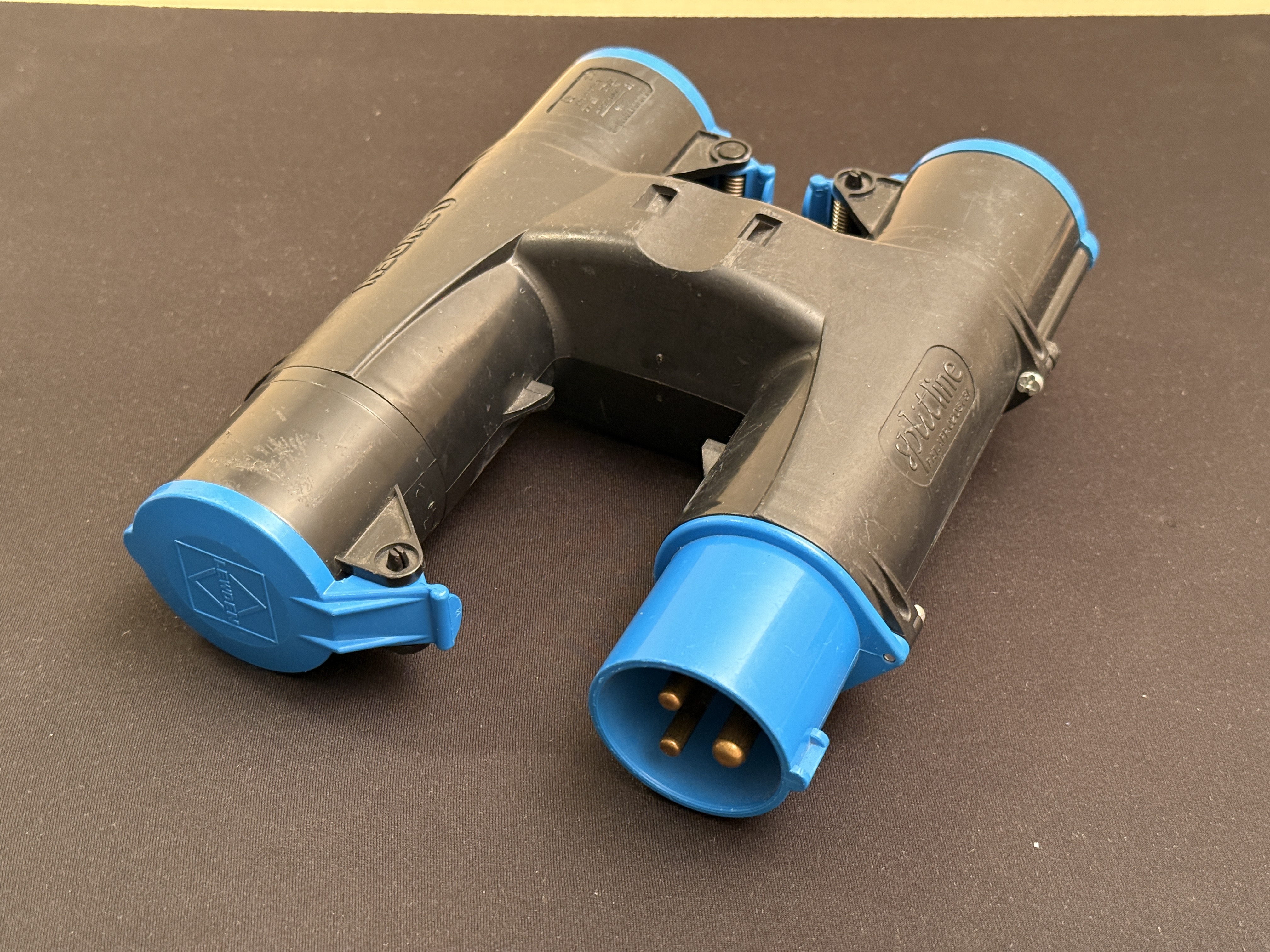 16a triple splitter
