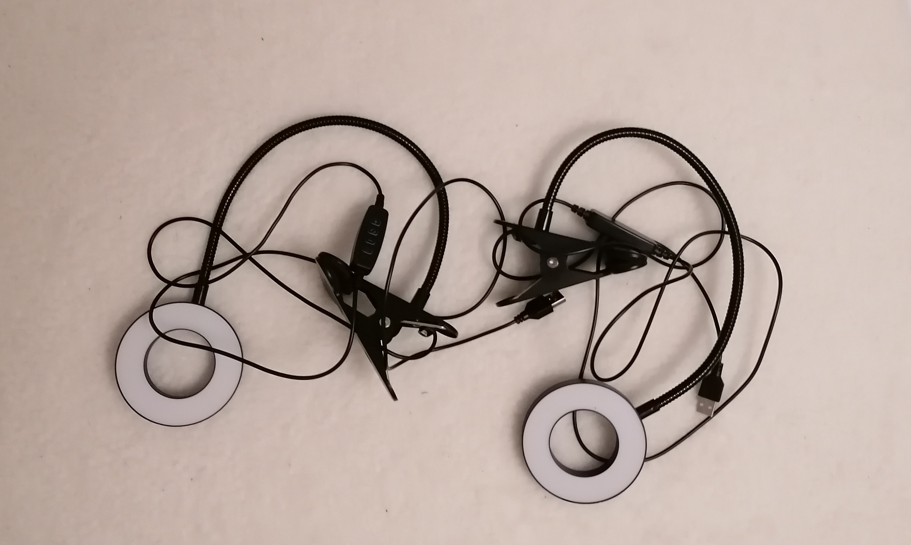 Desktop ring light