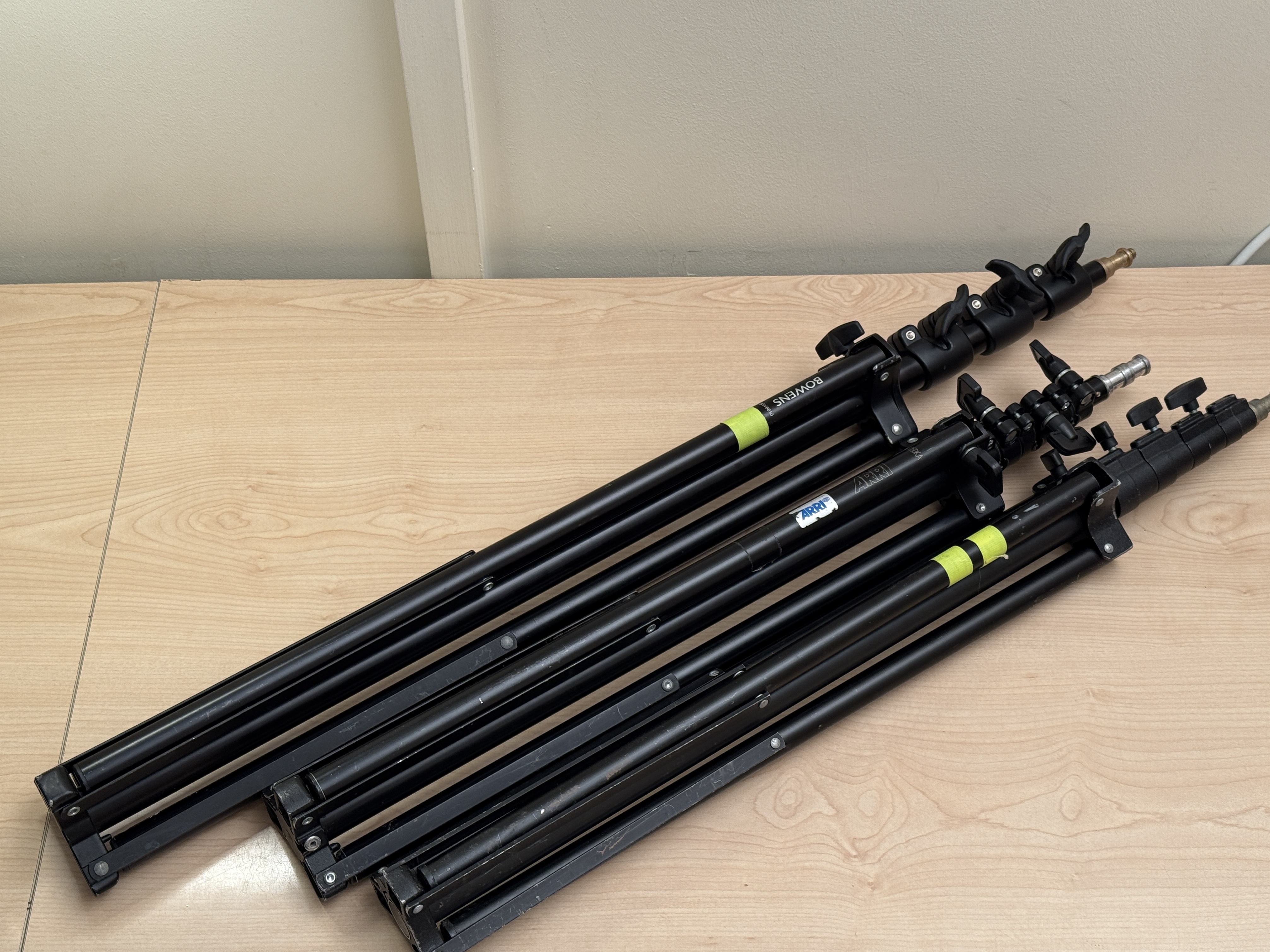 Set of 3 light stands