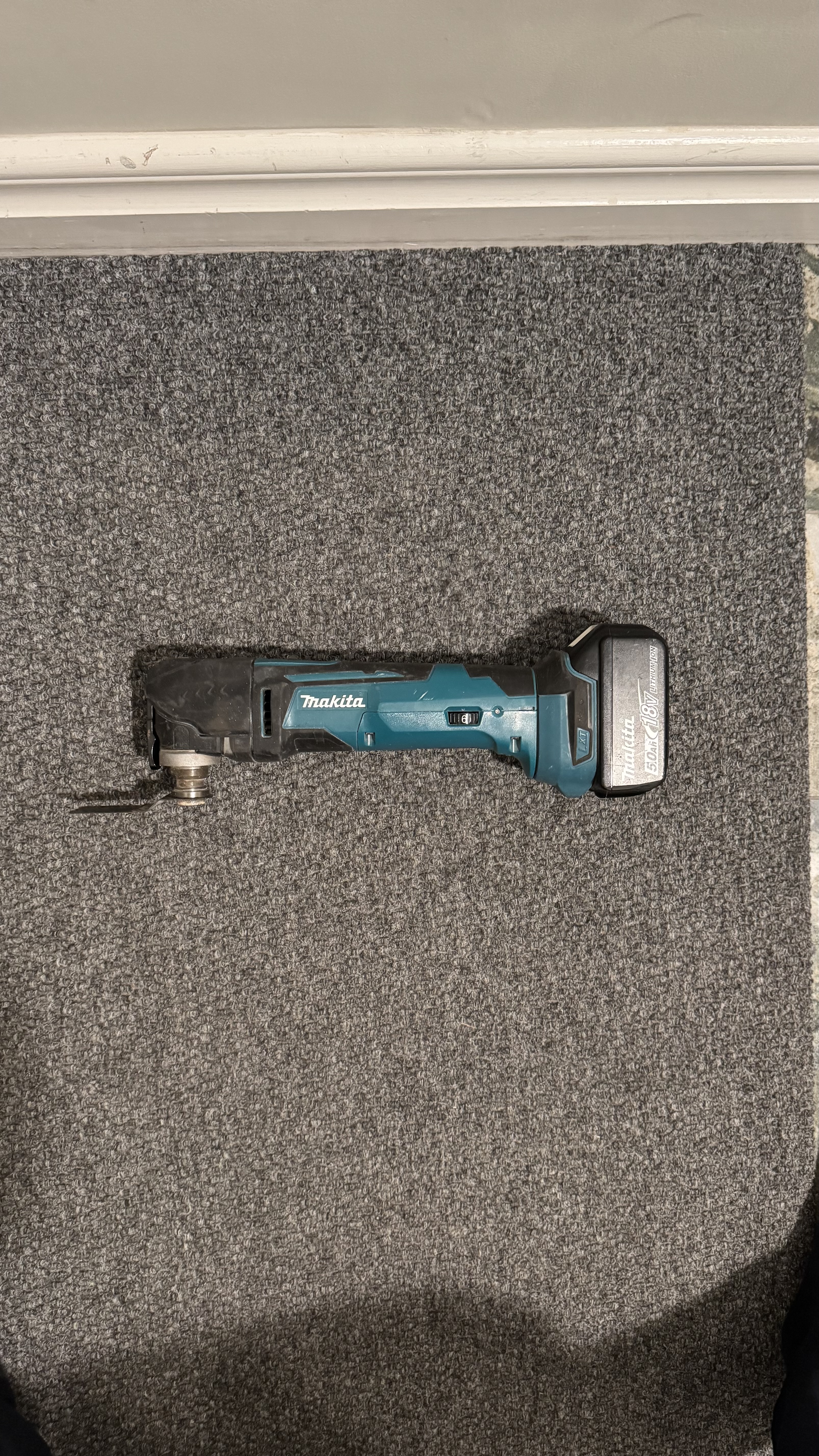 Makita multiverktyg inkl batteri och laddare