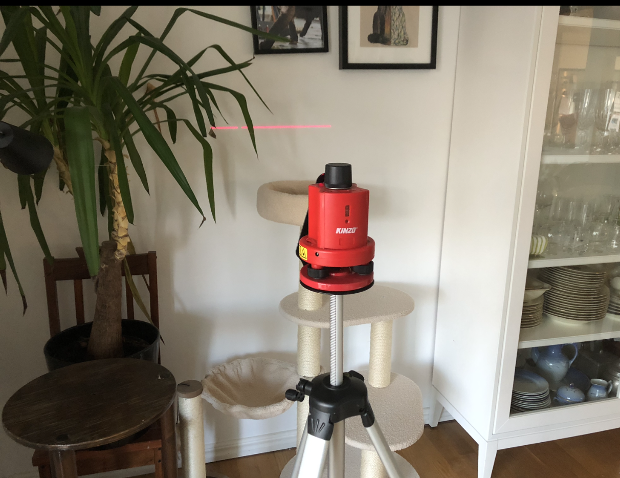 Rotationslaser med stativ och väska