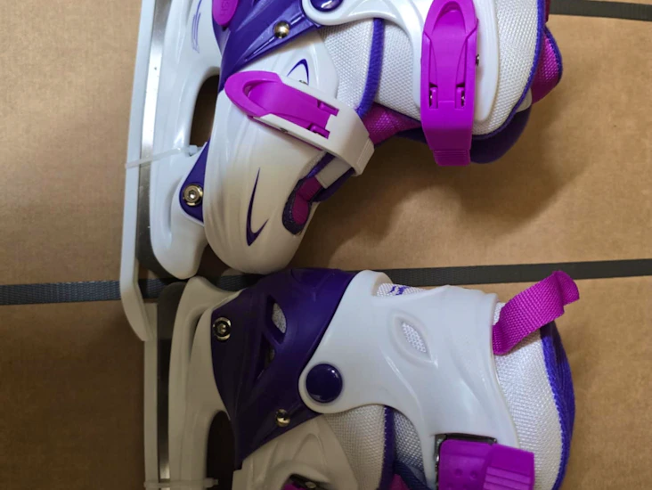 Justerbare barneskøyter. str 26-29