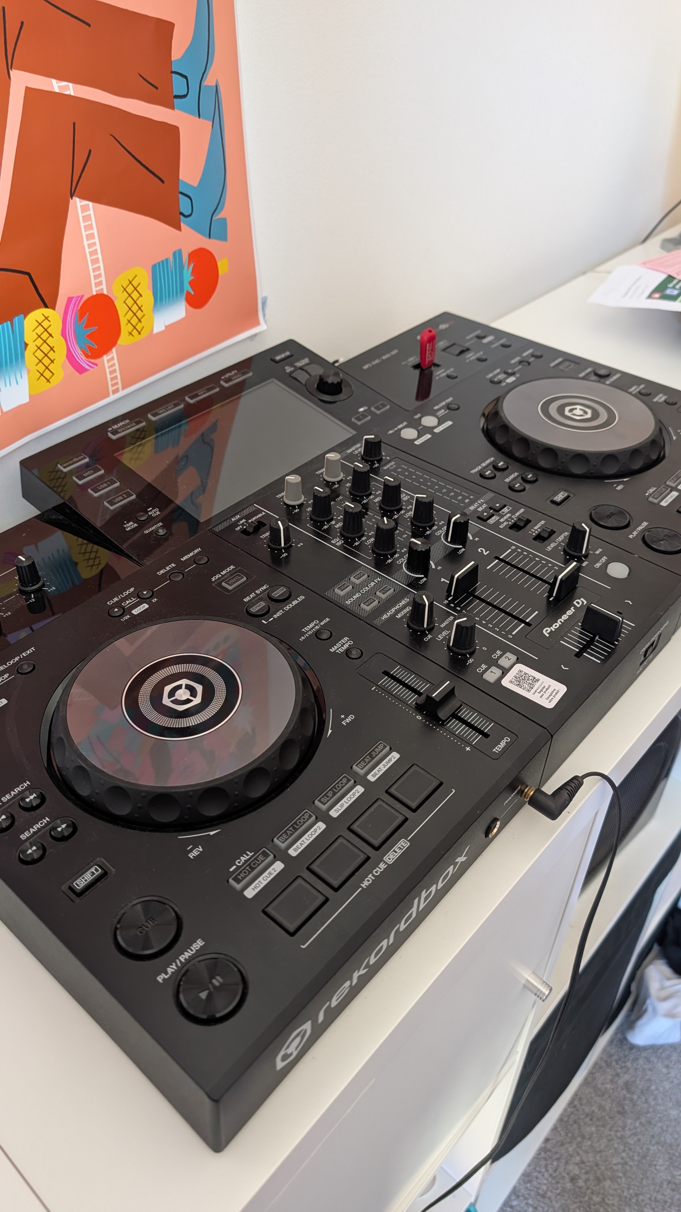 Pioneer xdj - rr and flight case (central manchester)