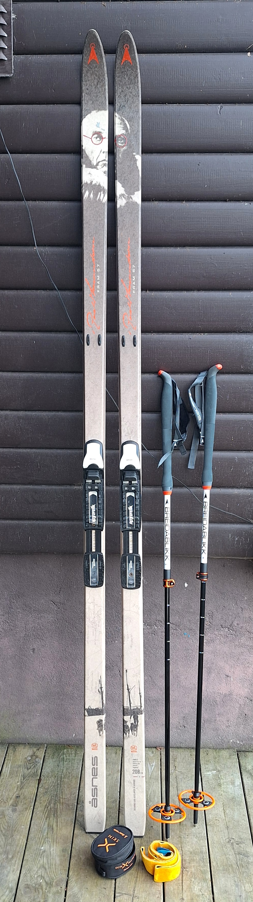 Vallningsfria turskidor åsnes med stavar och stighudar