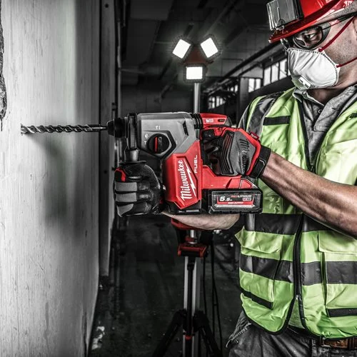 Milwaukee m18 fh + laturi 