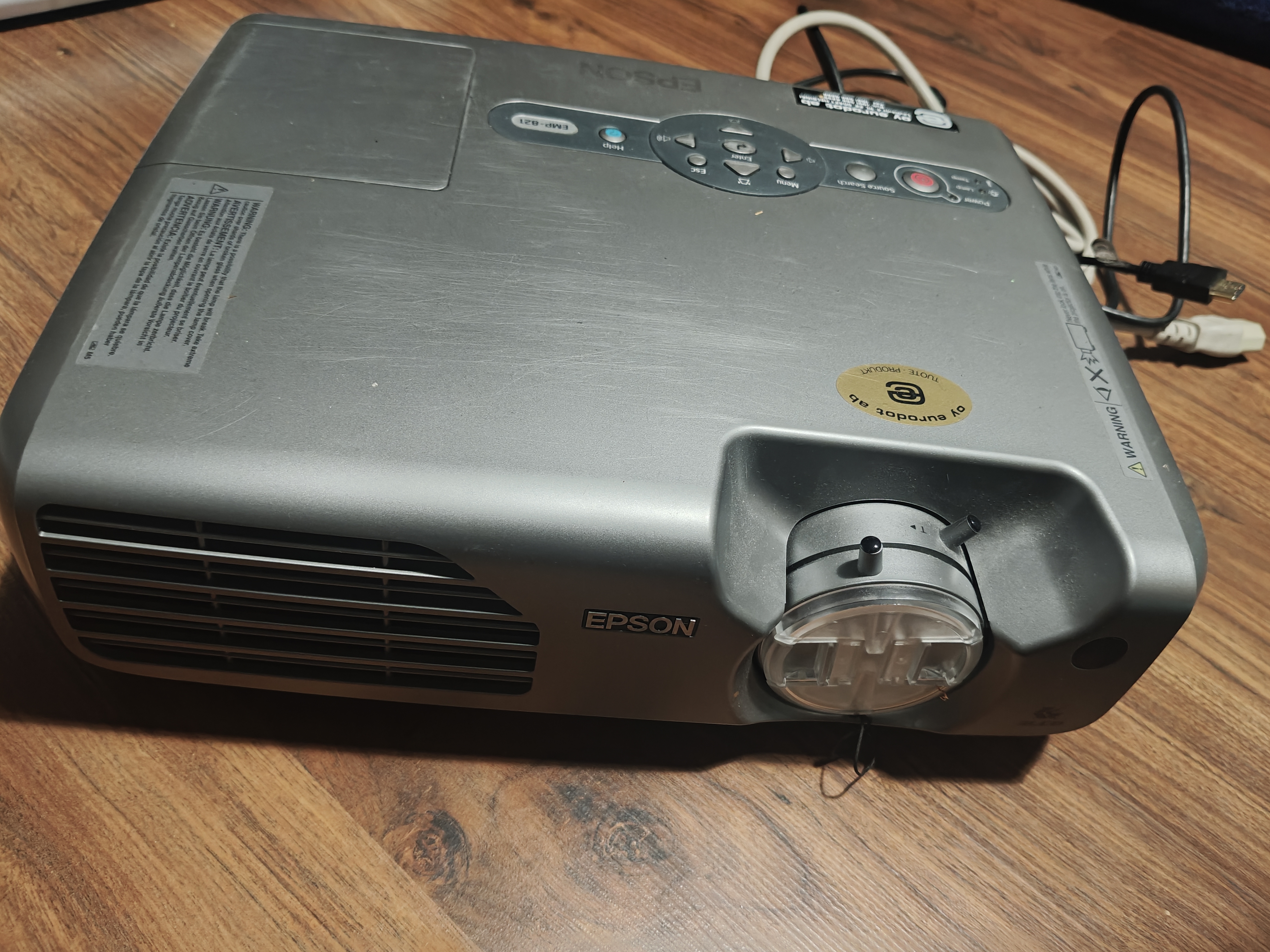 Epson projektori hdmi liitännällä tietokoneeseen
