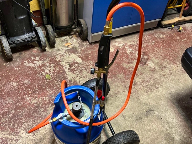 Ogräsbrännare gasoldriven