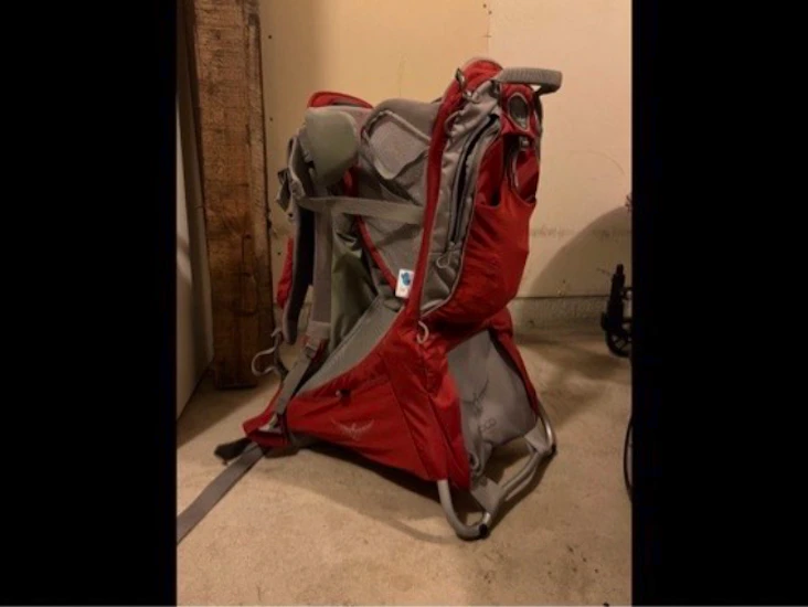 Osprey poco plus - med sol- och regnskydd