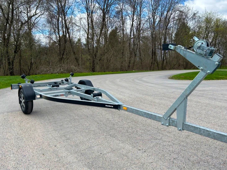 Brennerup 750kg båttrailer