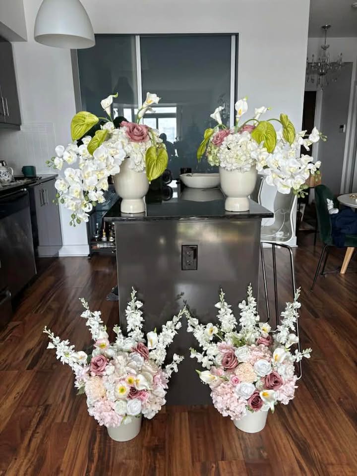 Wedding flower arrangements for table