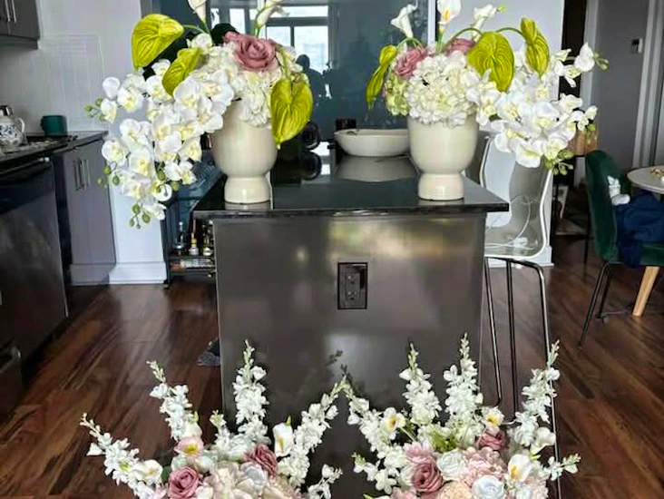 Wedding flower arrangements for table