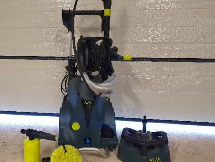 Högtryckstvätt med altanborste(altantvätt)