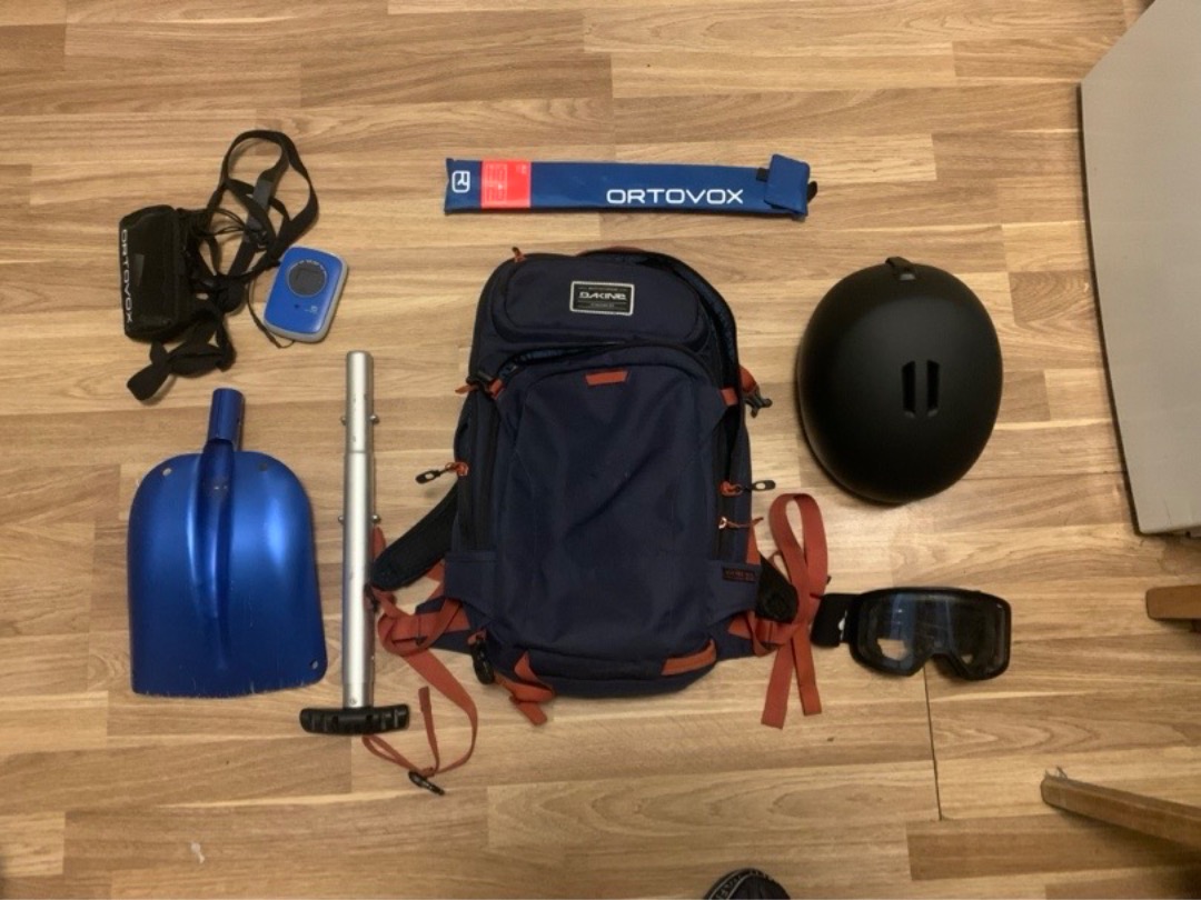 Skredpakke, ryggsekk, hjelm