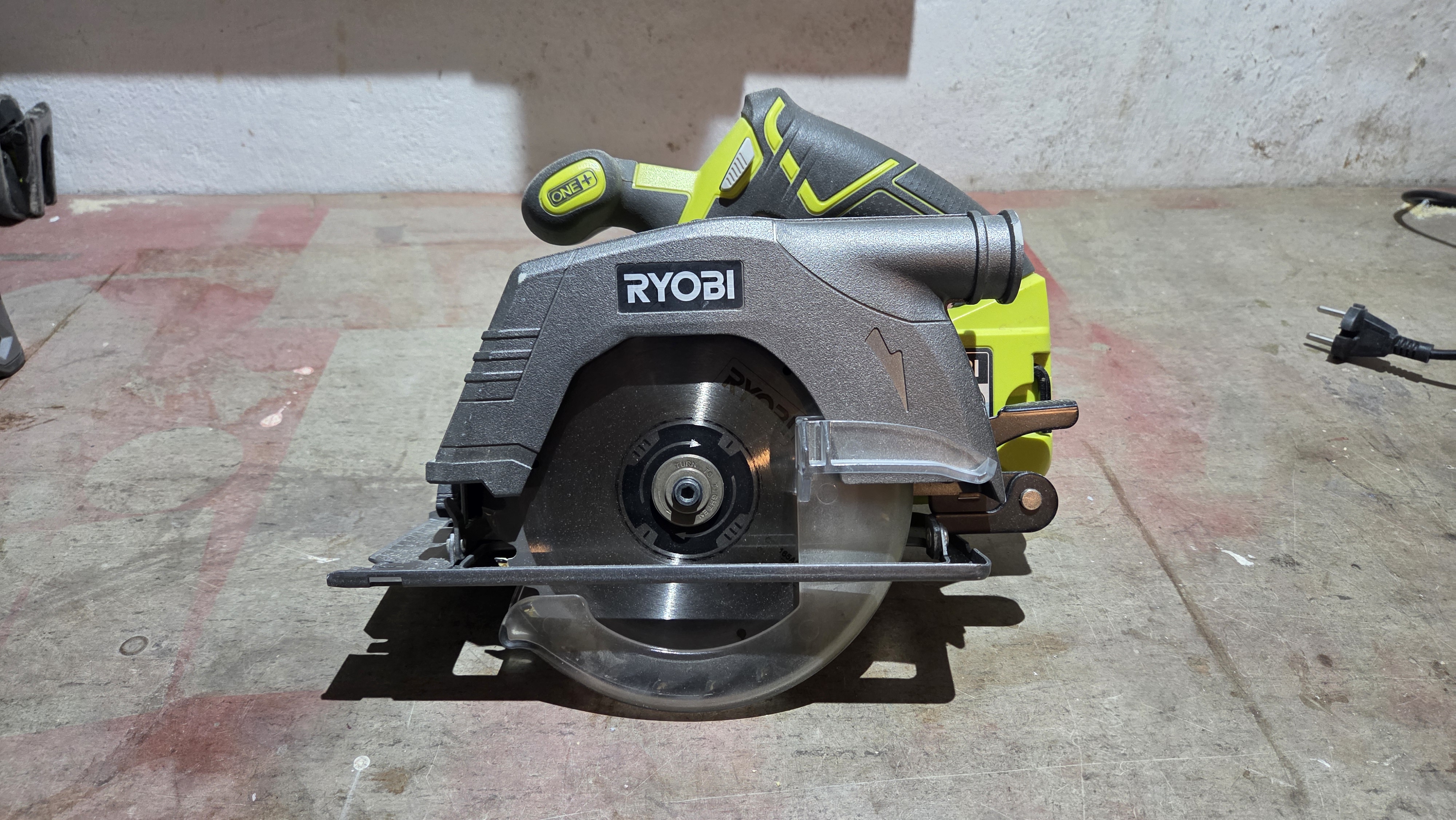 Ryobi r18cs sirkelsag m batteri