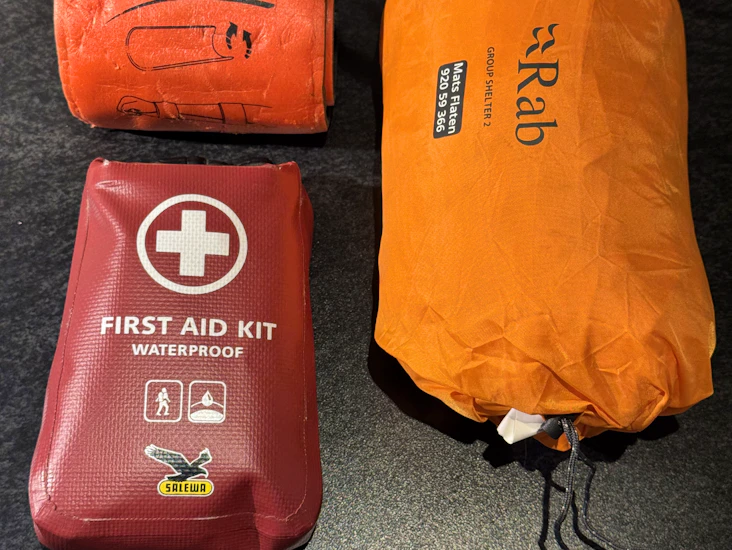 Førstehjelp og redningspakke
