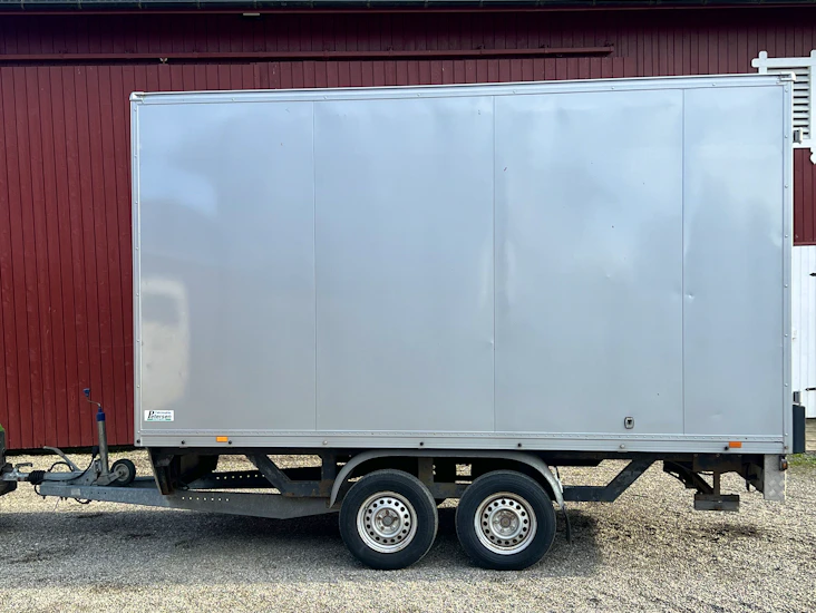 Stor skaphenger til leie 1980kg nyttelast