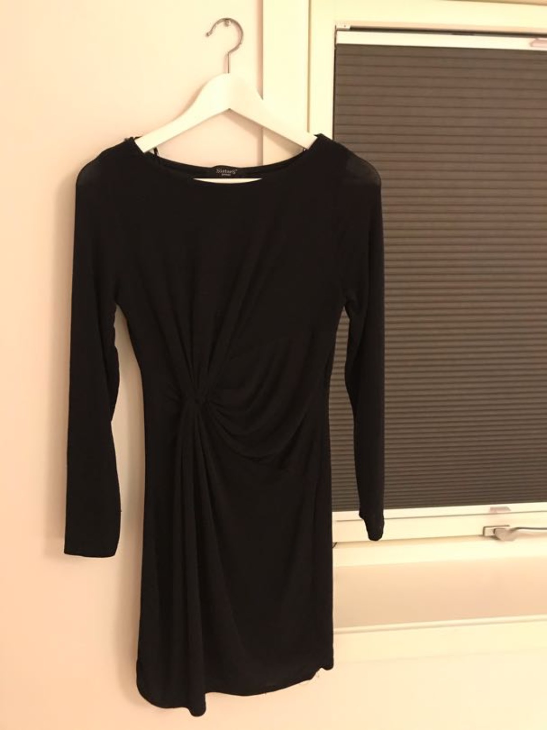 Nydelig svart glitterkjole i str m