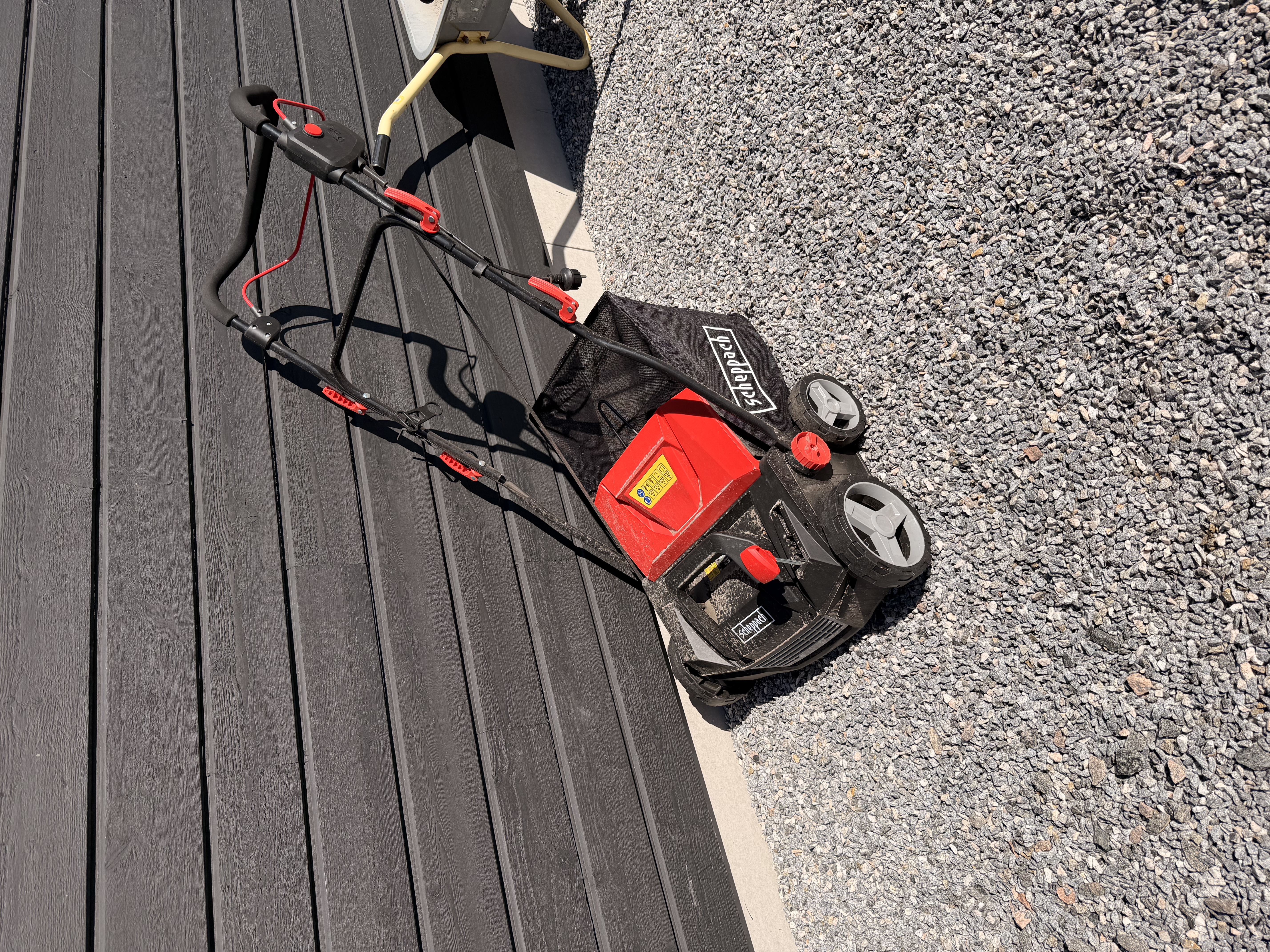 Vertikalskärare + mossrivare scheppach 1600w