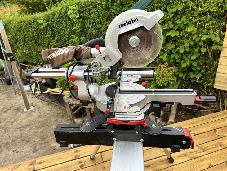 Kap-geringsav med stativ